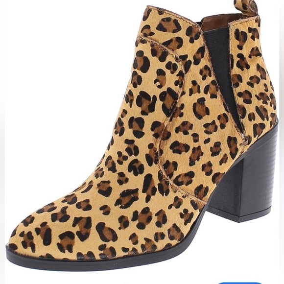 Mia Trinaa Leopard Print Booties - Picture 3 of 12